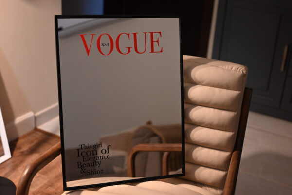 DSC_0480 مرآة فوغ VOGUE كبيرة